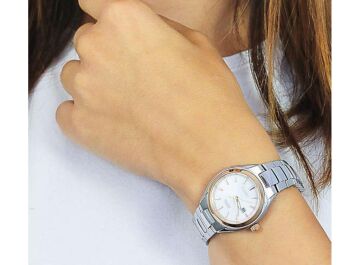 Citizen EW2616-83A Eco-Drive Bayan Kol Saati