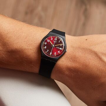 Swatch GB753 SIR RED Kol Saati